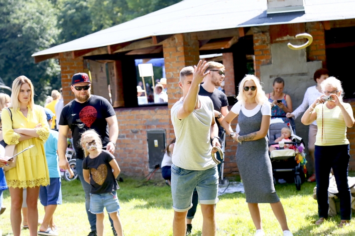 Na pikniku rodzinnym w Bażantarni dzielili się chlebem i bożym słowem