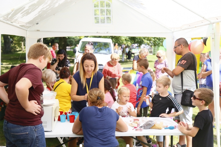 Na pikniku rodzinnym w Bażantarni dzielili się chlebem i bożym słowem
