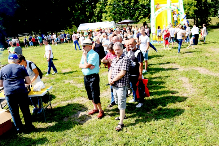 Na pikniku rodzinnym w Bażantarni dzielili się chlebem i bożym słowem