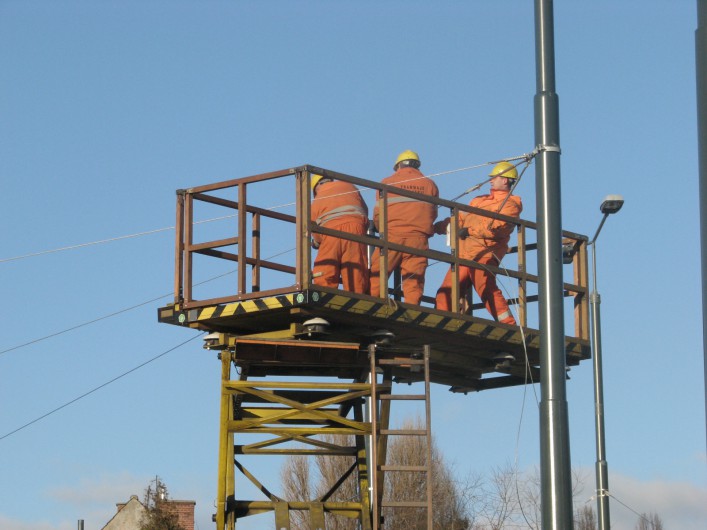 Na ul. Browarnej zerwana trakcja tramwajowa