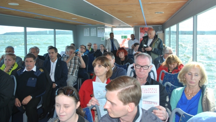 Na Zalewie o żegludze, wąskich gardłach, NIK-u i kanale przez Mierzeję