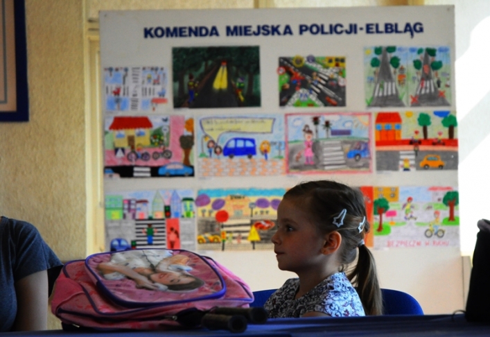 Nagrody dla dzieci w konkursie „Bezpieczni w ruchu drogowym