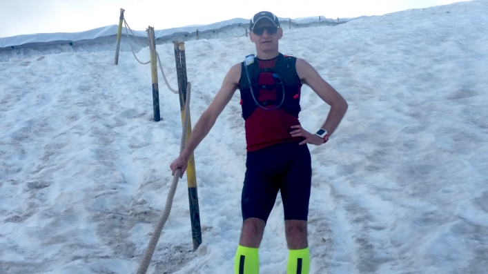 Najlepszy biegacz z Elbląga uciekł przed upałem na lodowiec