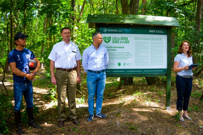 Nasi leśnicy otworzyli nowe szlaki turystyczne, które zostały specjalnie dostosowane do rehabilitacji 