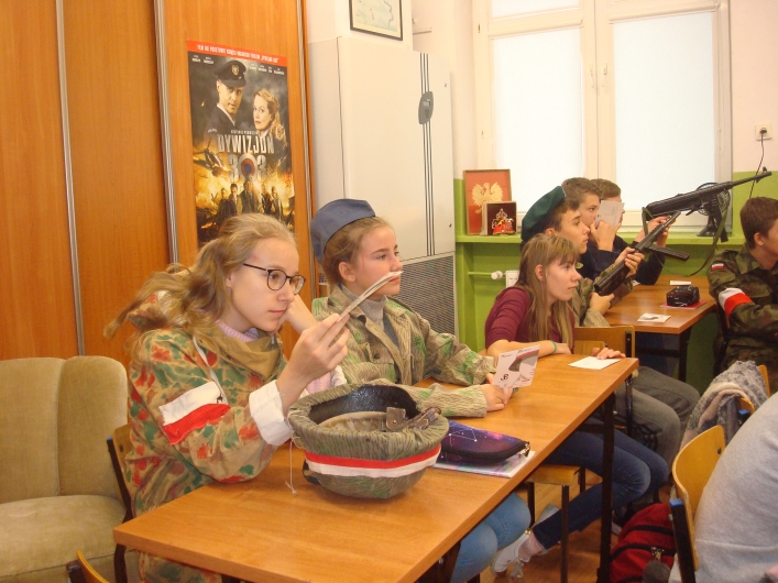 Nasza akcja. Jedynka wysłała kartki do „elbląskich” powstańców warszawskich