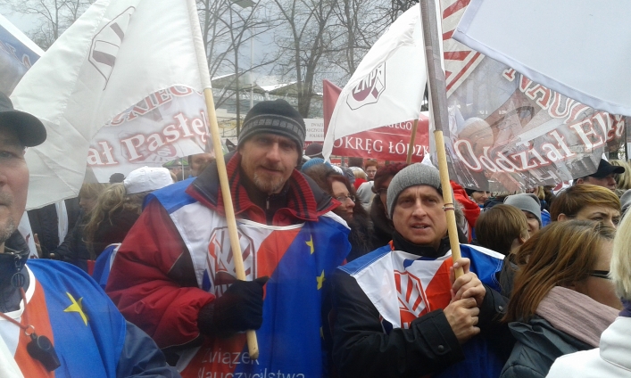 Nauczyciele z Elbląga żądali w Warszawie rozmów z panią minister
