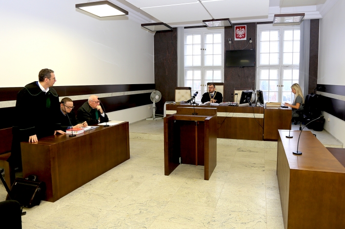 Nękał i groził dużo młodszej od siebie kobiecie  