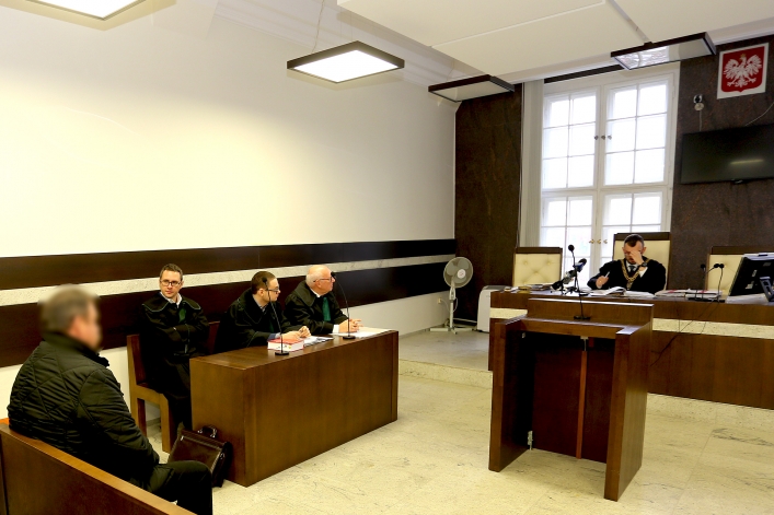 Nękał i groził dużo młodszej od siebie kobiecie  