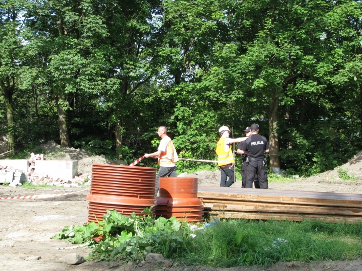Niewybuch na Panieńskiej! Trwa akcja policji