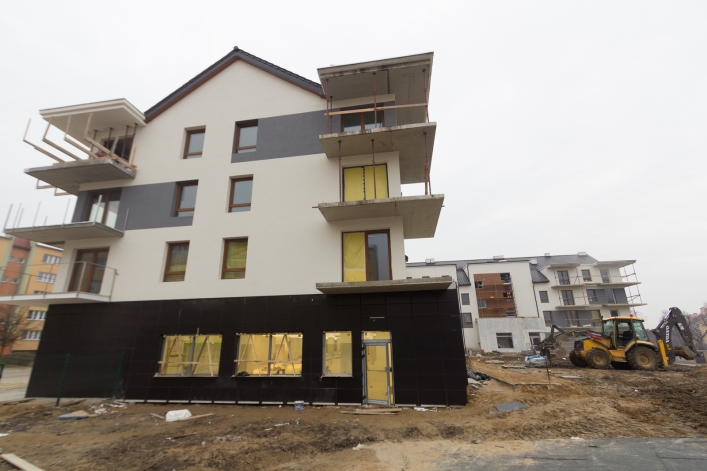 Nowe mieszkania i kolejna Biedronka, tym razem na Donimirskich