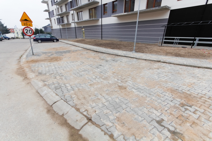 Nowe mieszkania i kolejna Biedronka, tym razem na Donimirskich