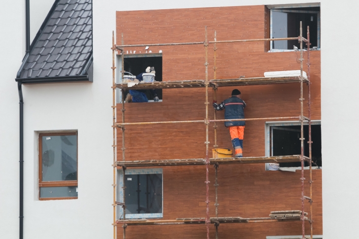 Nowe mieszkania i kolejna Biedronka, tym razem na Donimirskich