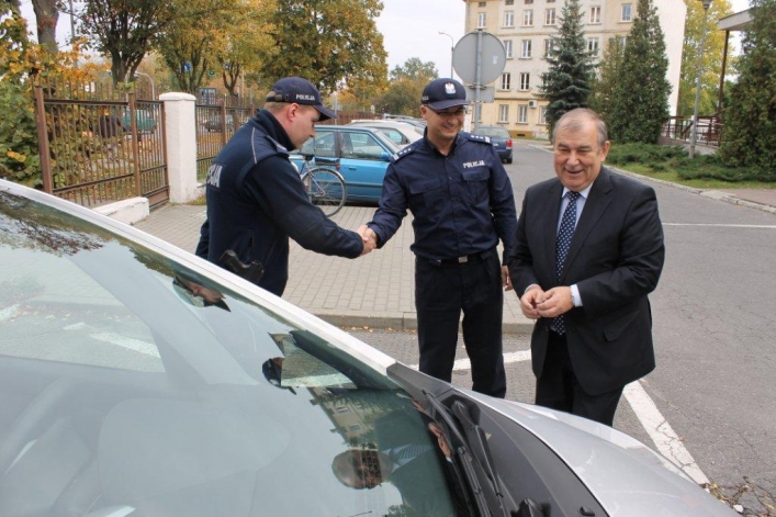 Nowe radiowozy dla elbląskich policjantów