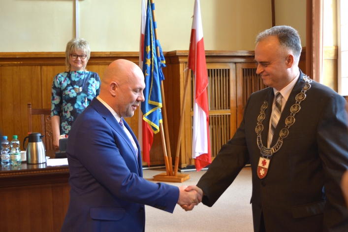 Nowy elbląski radny Jacek Perliński złożył ślubowanie