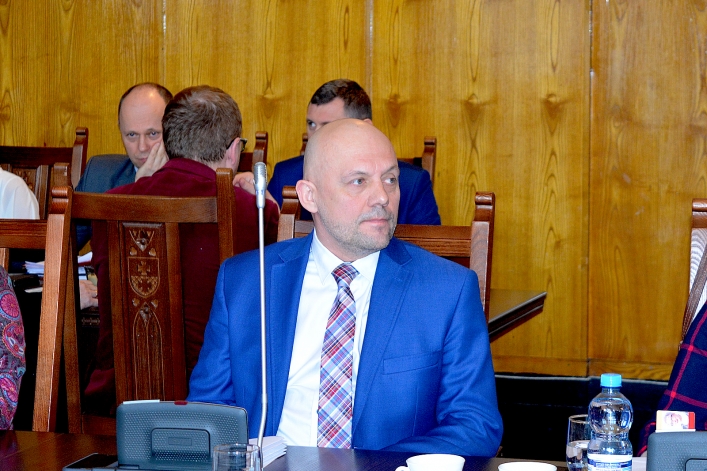 Nowy elbląski radny Jacek Perliński złożył ślubowanie
