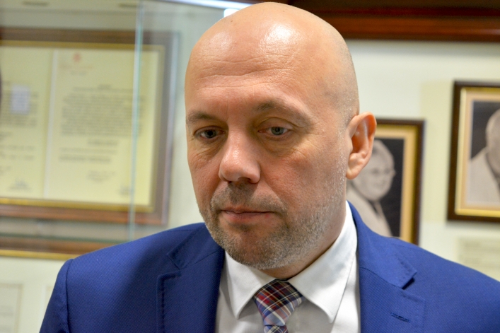 Nowy elbląski radny Jacek Perliński złożył ślubowanie