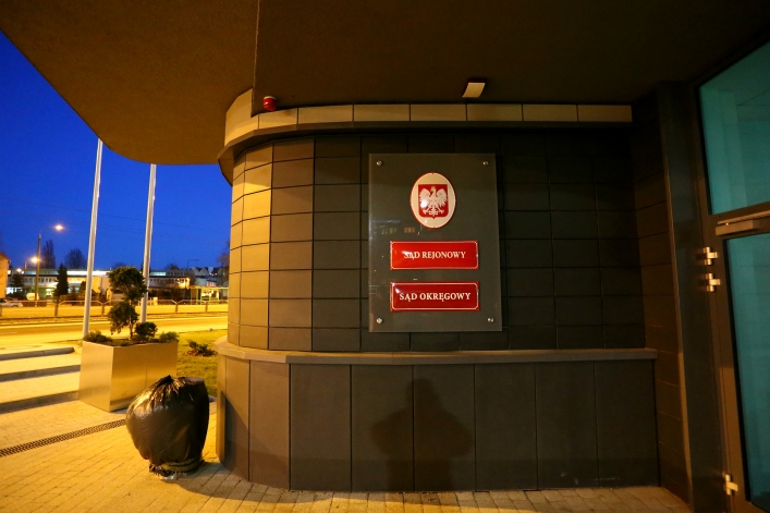 Nowy gmach Sądu Okręgowego w Elblągu nocą