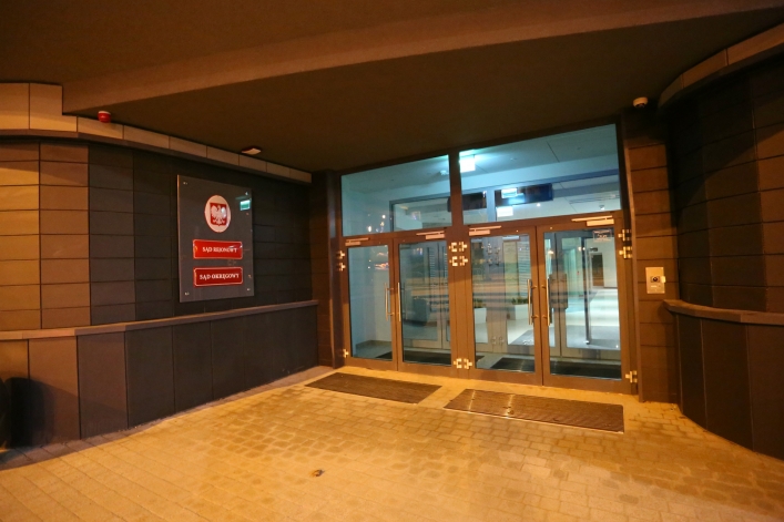 Nowy gmach Sądu Okręgowego w Elblągu nocą