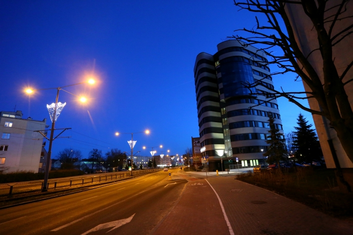 Nowy gmach Sądu Okręgowego w Elblągu nocą