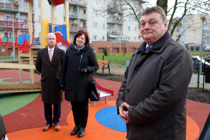 Nowy plac zabaw na osiedlu przy ul. Żyrardowskiej. Kolejna inwestycja z Budżetu Obywatelskiego