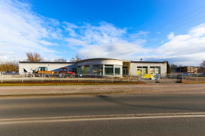 Nowy salon samochodowy przy Warszawskiej?