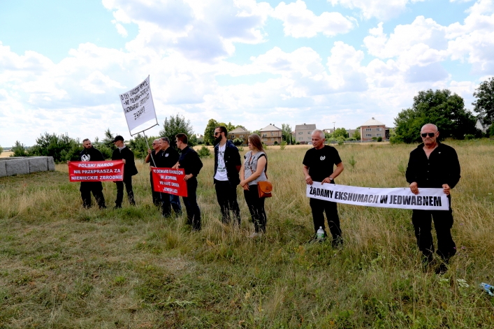 Obchody 77. Rocznicy zbrodni w Jedwabnem z udziałem elblążan