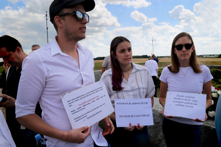 Obchody 77. Rocznicy zbrodni w Jedwabnem z udziałem elblążan