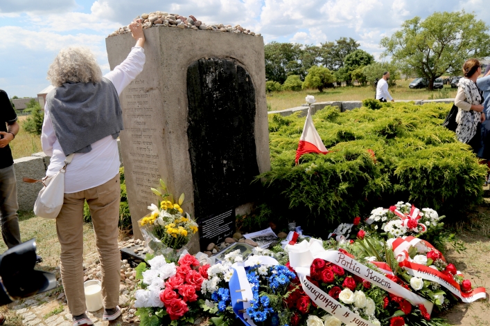 Obchody 77. Rocznicy zbrodni w Jedwabnem z udziałem elblążan