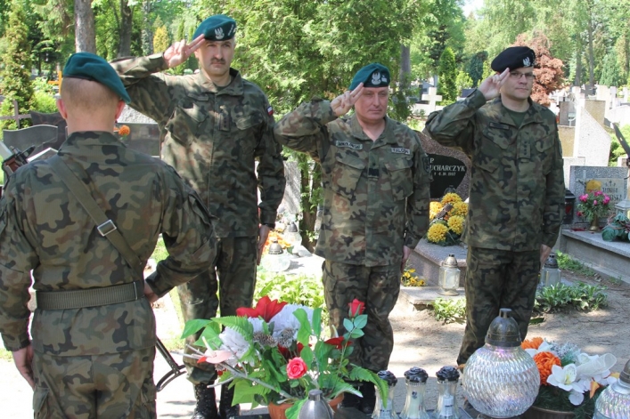 Obchody Święta Weterana w 16 PDZ