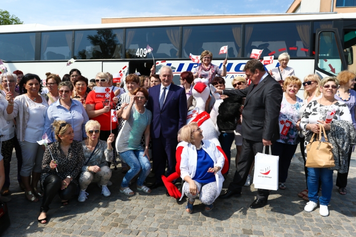 Obiadu nie będzie! Kobiety jadą na VIII Kongres Kobiet