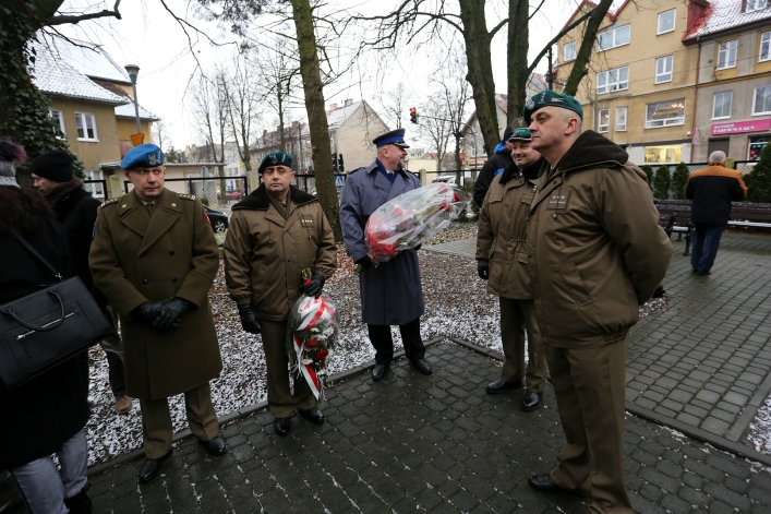 Odsłonili tablicę na b. siedzibie bezpieki. Przed 70 laty słyszano z ulicy krzyki torturowanych