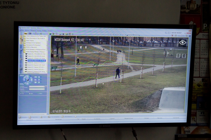 Ok. 30 par oczu pomaga policjantom strzec bezpieczeństwa elblążan