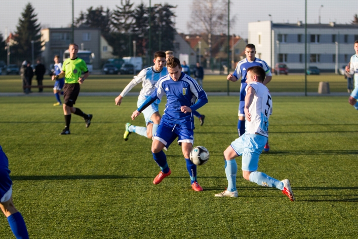 Olimpia łatwo wygrywa ze Stomilem