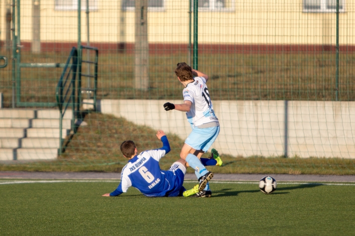 Olimpia łatwo wygrywa ze Stomilem