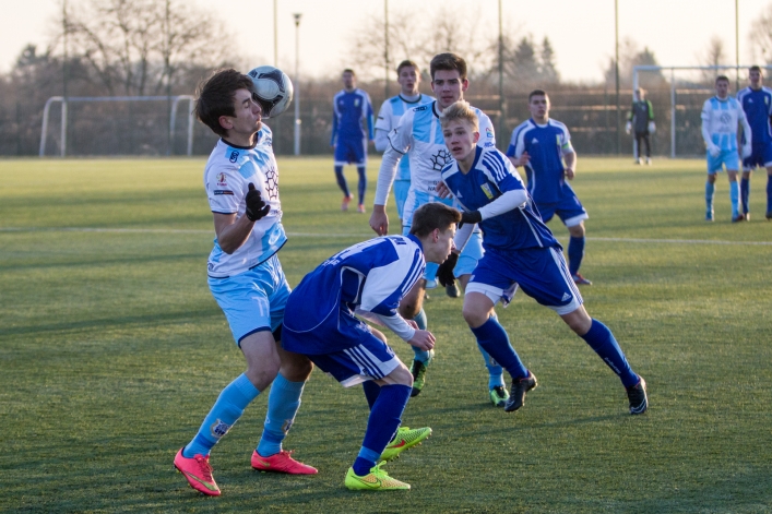 Olimpia łatwo wygrywa ze Stomilem