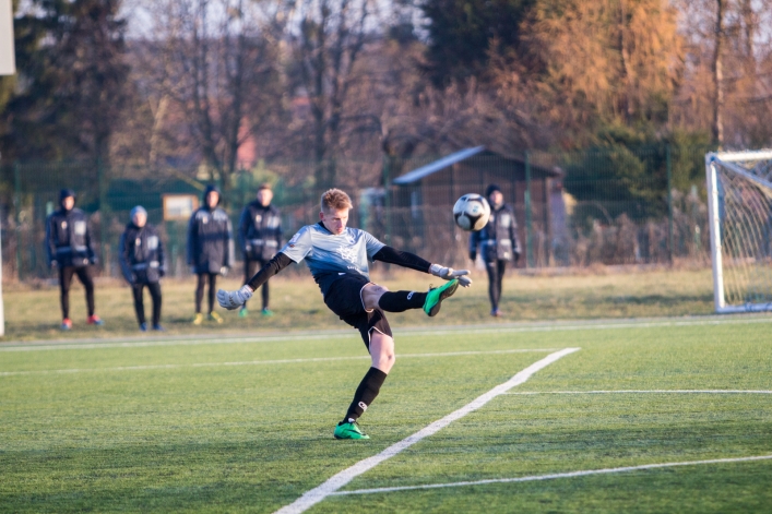 Olimpia łatwo wygrywa ze Stomilem