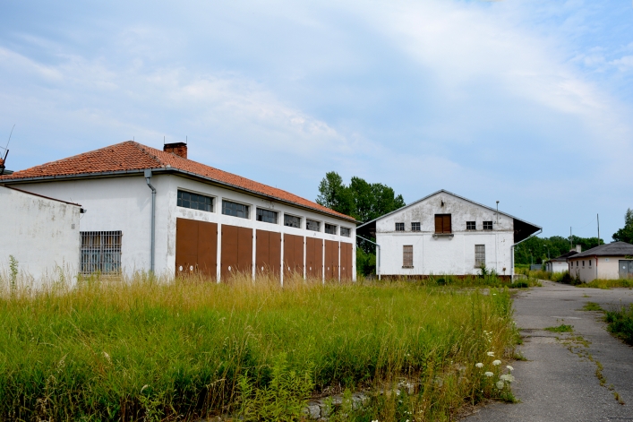 Opuszczone koszary wojskowe przy Lotniczej czekają na zagospodarowanie