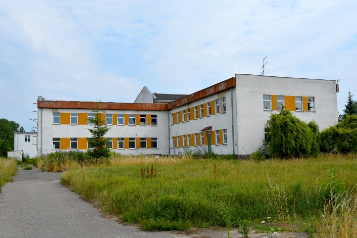 Opuszczone koszary wojskowe przy Lotniczej czekają na zagospodarowanie