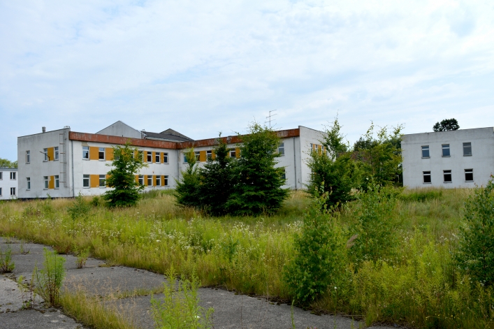 Opuszczone koszary wojskowe przy Lotniczej czekają na zagospodarowanie