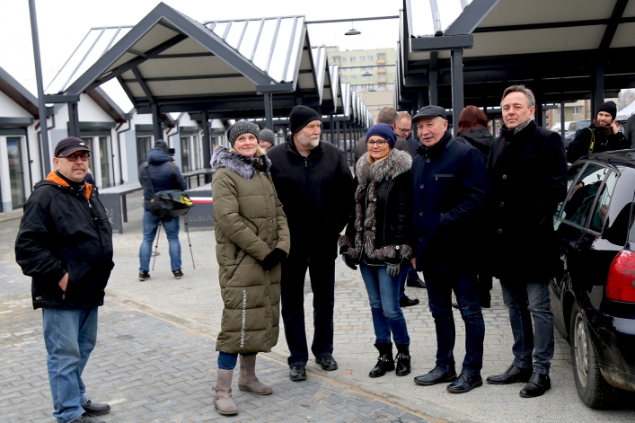 Otwarto nowe, zadaszone stoiska i pawilony handlowe na targowisku miejskim