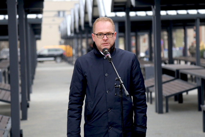 Otwarto nowe, zadaszone stoiska i pawilony handlowe na targowisku miejskim