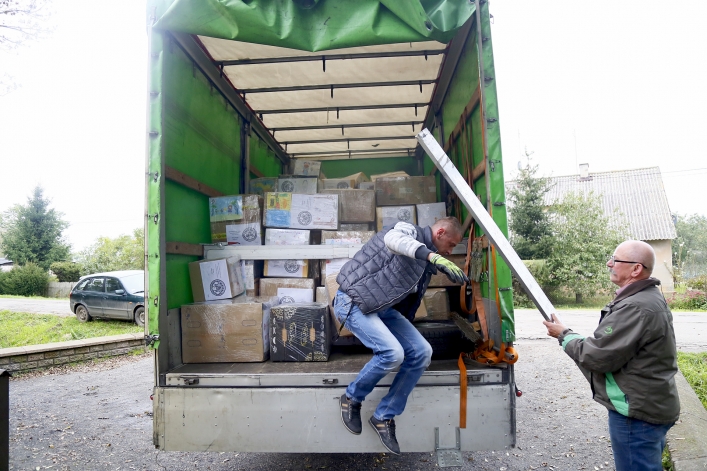 Pani Bożena i Jan z Lisowa mają wielkie serca. 2 tony pluszaków trafi do dzieci z Kamerunu