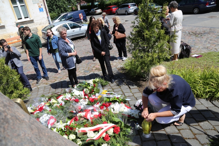 Pani Irena przyjechała z rodziną z Nowego Jorku, aby uczcić pamięć o braciach
