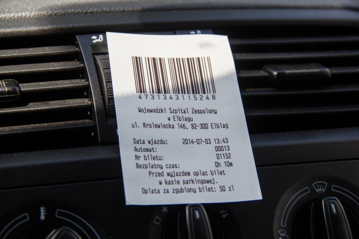 Parking przed Szpitalem Wojewódzkim i skrajne emocje z nim związane