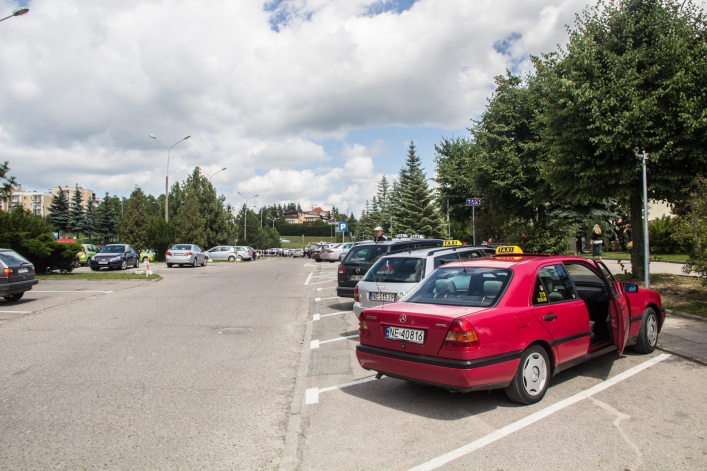 Parking przed Szpitalem Wojewódzkim i skrajne emocje z nim związane