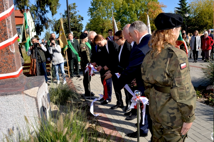 Pasłęk. Uroczyste odsłonięcie Pomnika Niepodległości