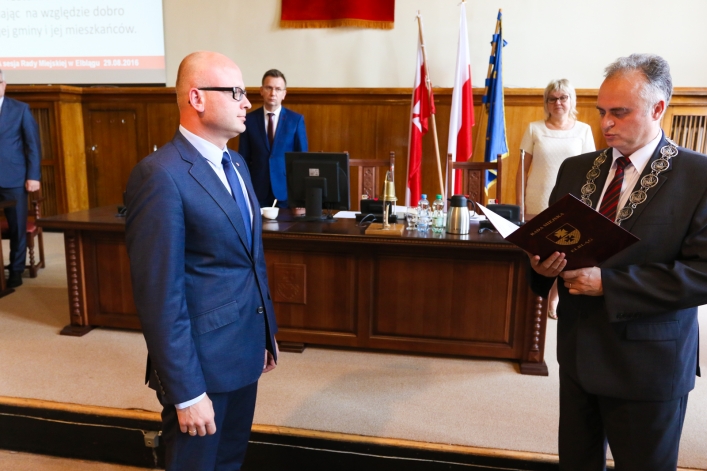 Paweł Kowszyński zaprzysiężony na nowego członka Rady Miejskiej