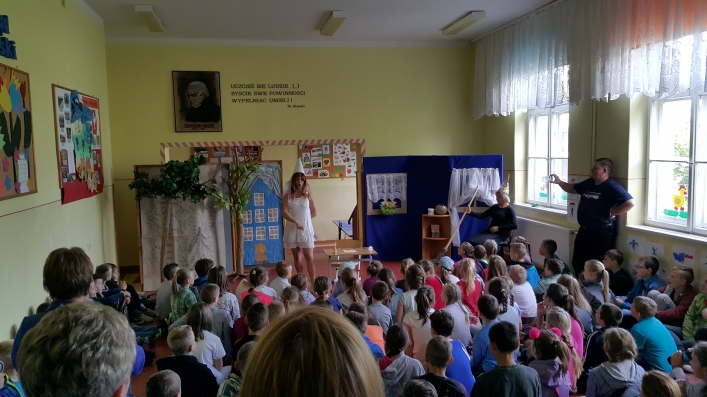 Pedagodzy dali czadu, czyli „Ósemka” na scenie (+ zdjęcia)