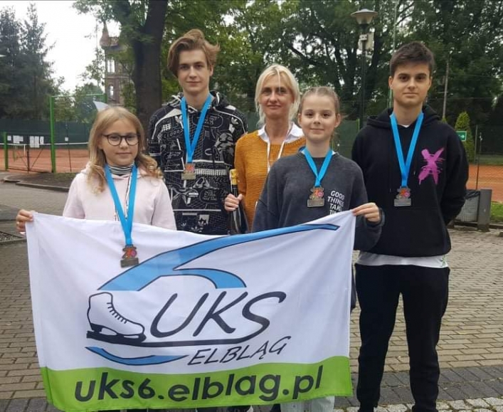Pięć medali zawodników UKS „Szóstka” Elbląg na mistrzostwach świata w jeździe figurowej na rolkach