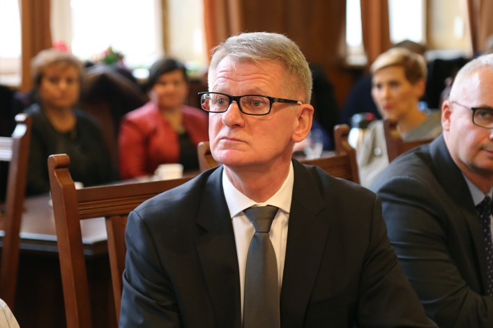 Pierwsza uroczysta sesja nowej Rady Miejskiej w Elblągu. 9 debiutantów